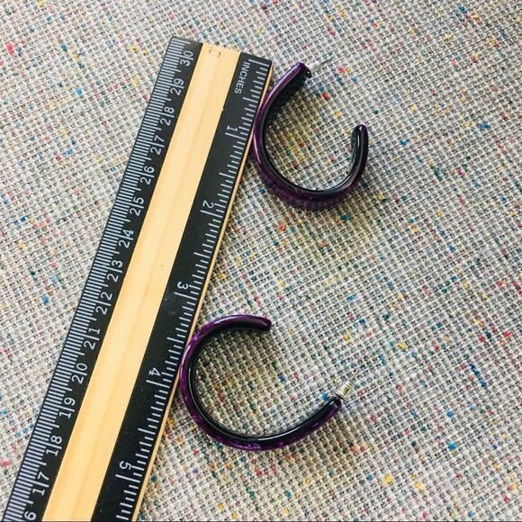 Vintage Purple Marbled Pearlescent Resin Open Hoop Earrings 4314 - Picture 4 of 5